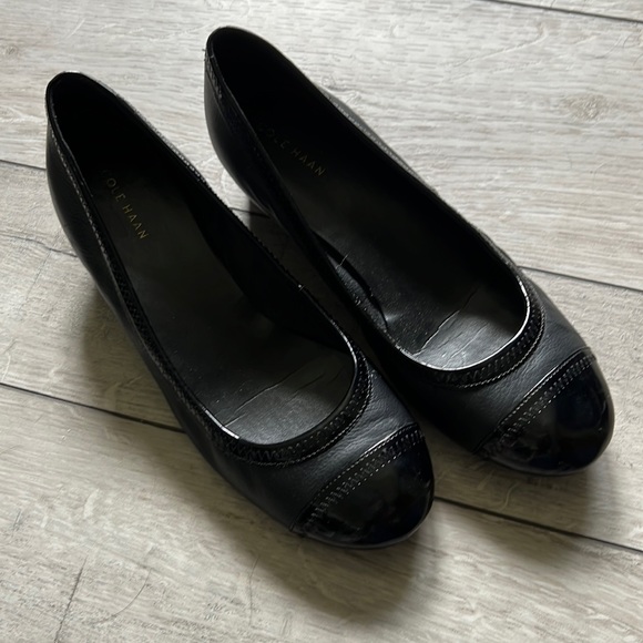 Cole Haan Patent cap toe wedge pump - Picture 6 of 6